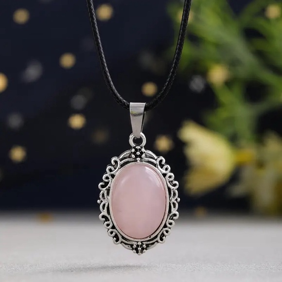 Rose Quartz Gemstone Crystal Pendant Necklace - Picture 2 of 4